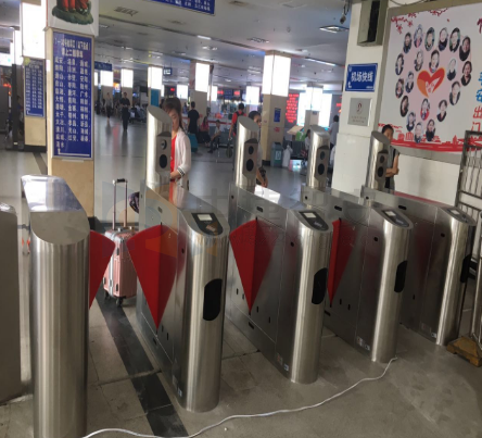 三輥閘進(jìn)口打卡闡不動作是怎么回事？